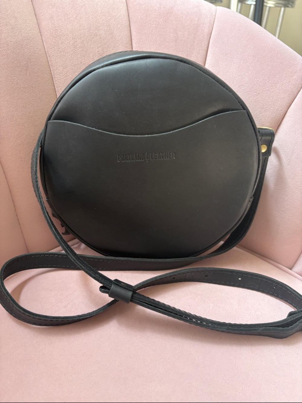 Portland Leather Smooth Black Round Crossbody Purse-Large